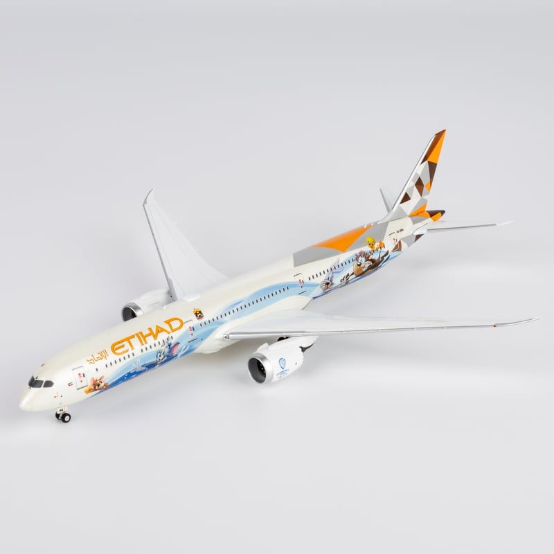 お取り寄せ商品】1/400 787-10 エティハド航空「Warner Bros. Wo
