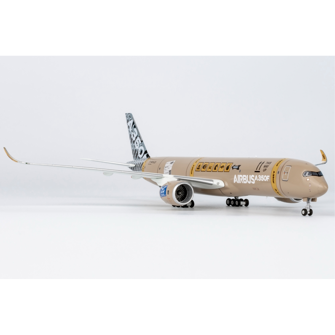 エアバス A350F 1/400 飛行機模型 Amazon.co.jp: 1:400 スケール エアバス 350 A350-1000 エア
