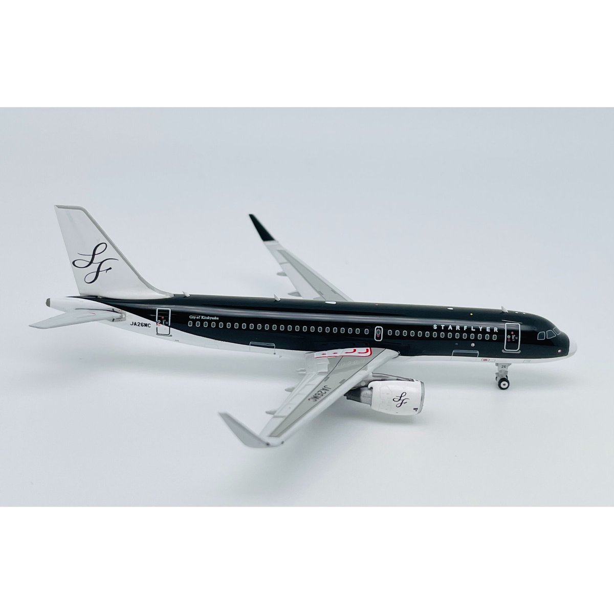 非売品・新商品情報】1/400 A320 スターフライヤー JA26MC |