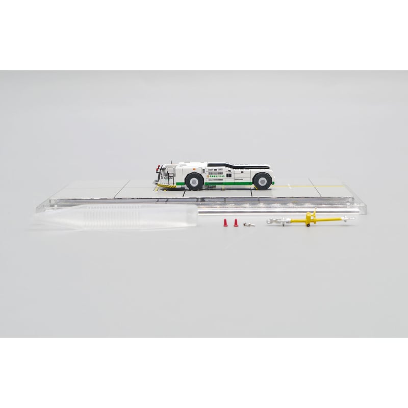 JC Wings エバー航空 1:200 トーイングトラクター JC Wings エバー航空 1:200 トーイングトラクター 1:200 JC