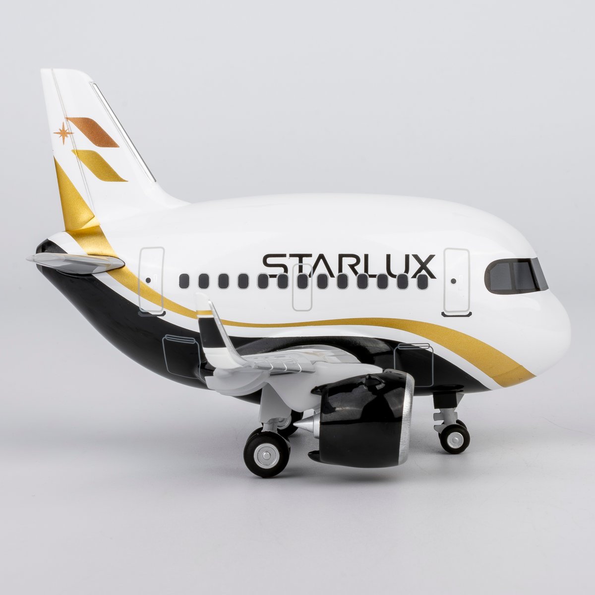 お取り寄せ商品】（たまごひこうき・Snap-Fit Cute）A321neo スター
