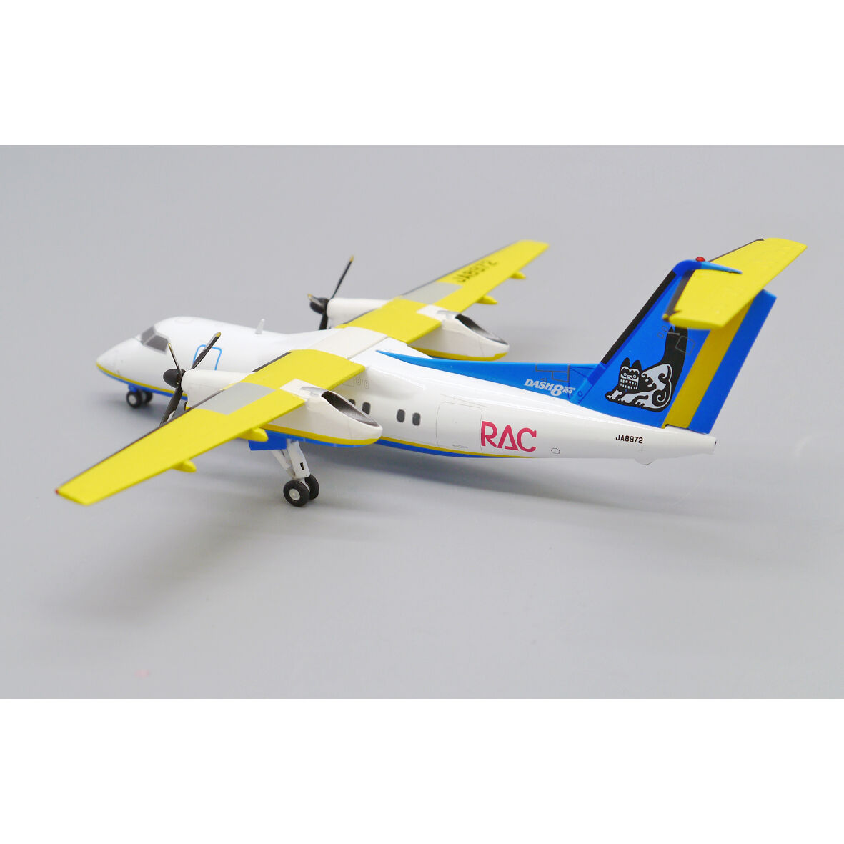 非売品・新商品情報】1/200 Dash 8-Q100 琉球エアーコミューター
