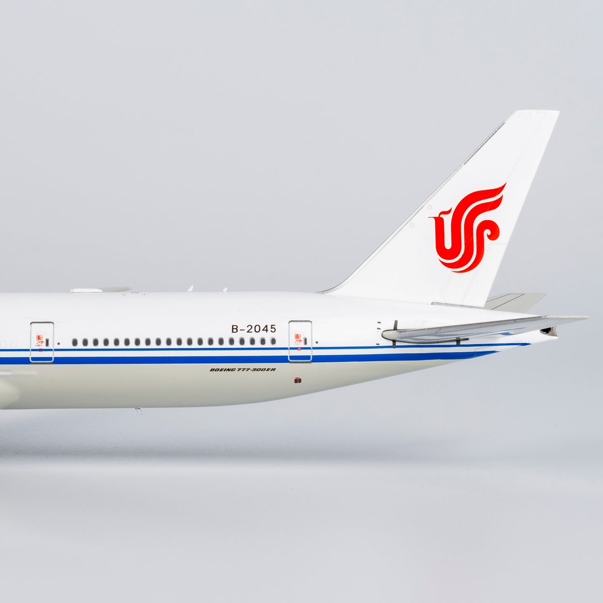 中国航空 Boeing 777-300ER 1:200 ボーイング　匿名配送 JC Wings 777-300ER 中国南方航空 特別塗装 「上海技能五輪国際大会