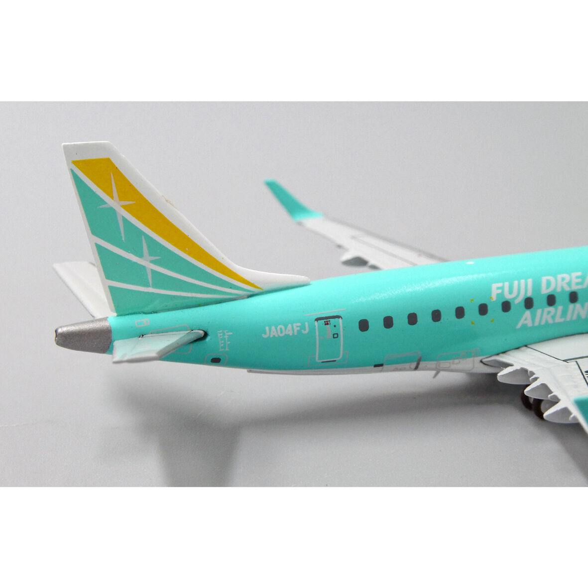 FDA エンブラエル170 JA04FJ JC WINGS 1/400 FDA エンブラエル170 JA04FJ JC WINGS 1 400（FDA オリジナル