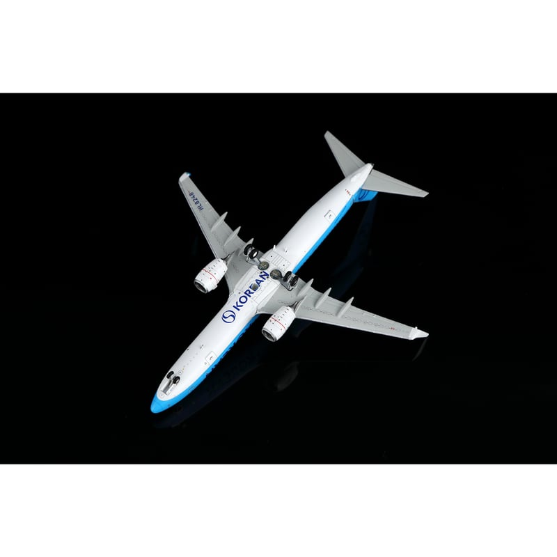 お取り寄せ商品】1/400 737-900 大韓航空「初の新塗装737-900」 HL82