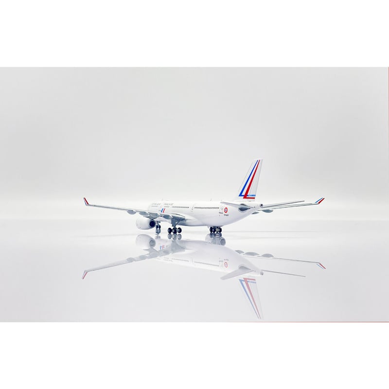 お取り寄せ商品】1/400 A330-200 フランス空軍 F-UJCT | ひこーきちゃん