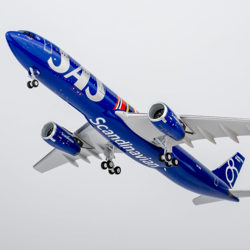 SAS A330-300 LN-RKR 80周年記念塗装 1/400 NG Model 1/400 A330-300 スカンジナビア航空「創立80周年記念塗装」 L