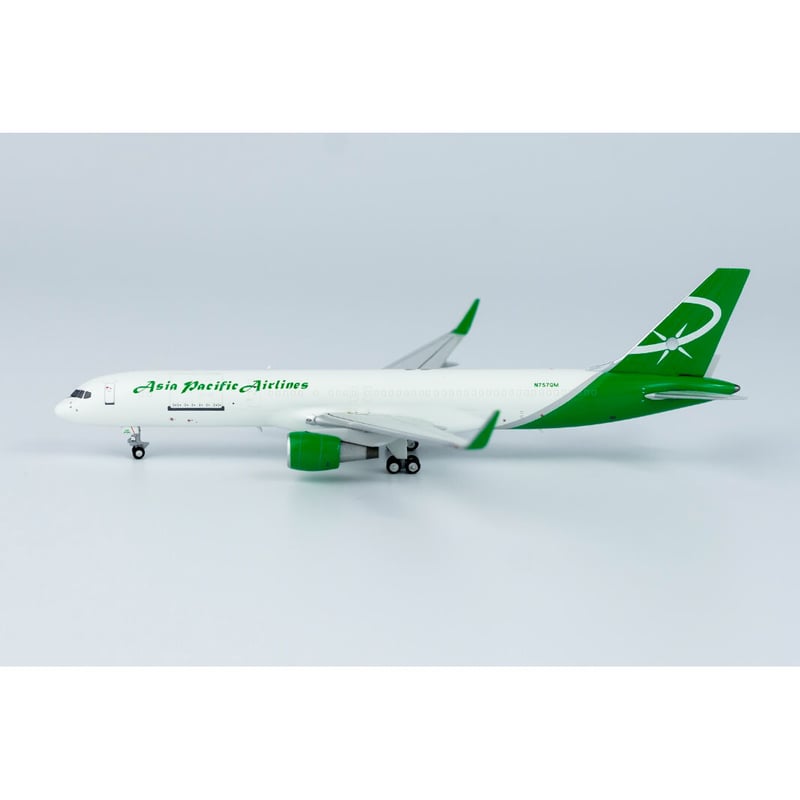 1/400 ノーザンパシフィック B757 1/400 757-200SF アジア・パシフィック・エアラインズ N757QM |