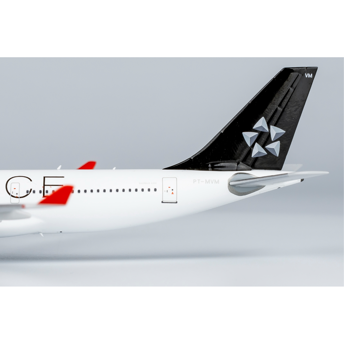 ドラゴン　1/400 TAM 航空　A330−200スペシャルバージョンモデル ドラゴン 1/400 TAM 航空 A330−200スペシャルバージョンモデル