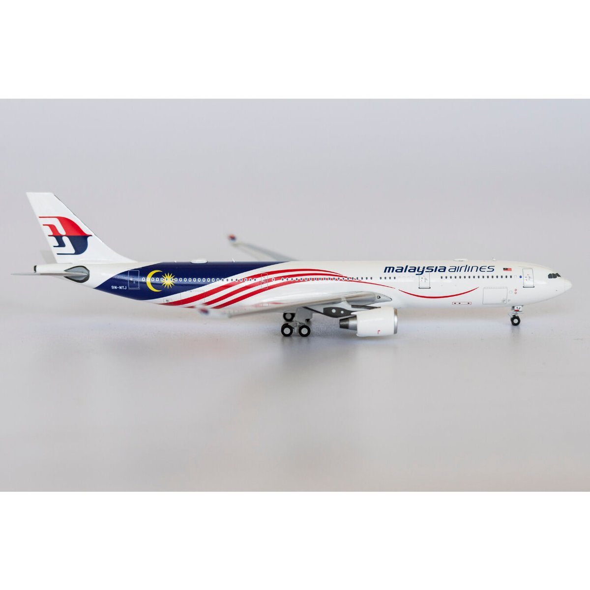 1/400 A330-300 マレーシア航空 9M-MTJ <Malaysia Negara