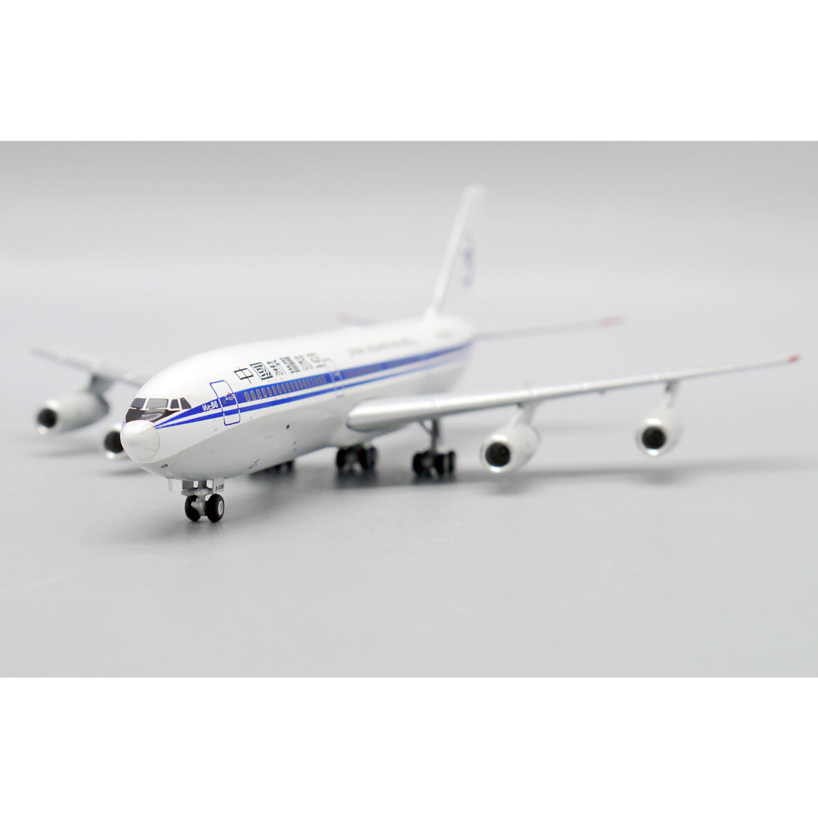 1/400 イリューシン IL-86 中国新疆航空 B-2018 | ひこーきちゃん