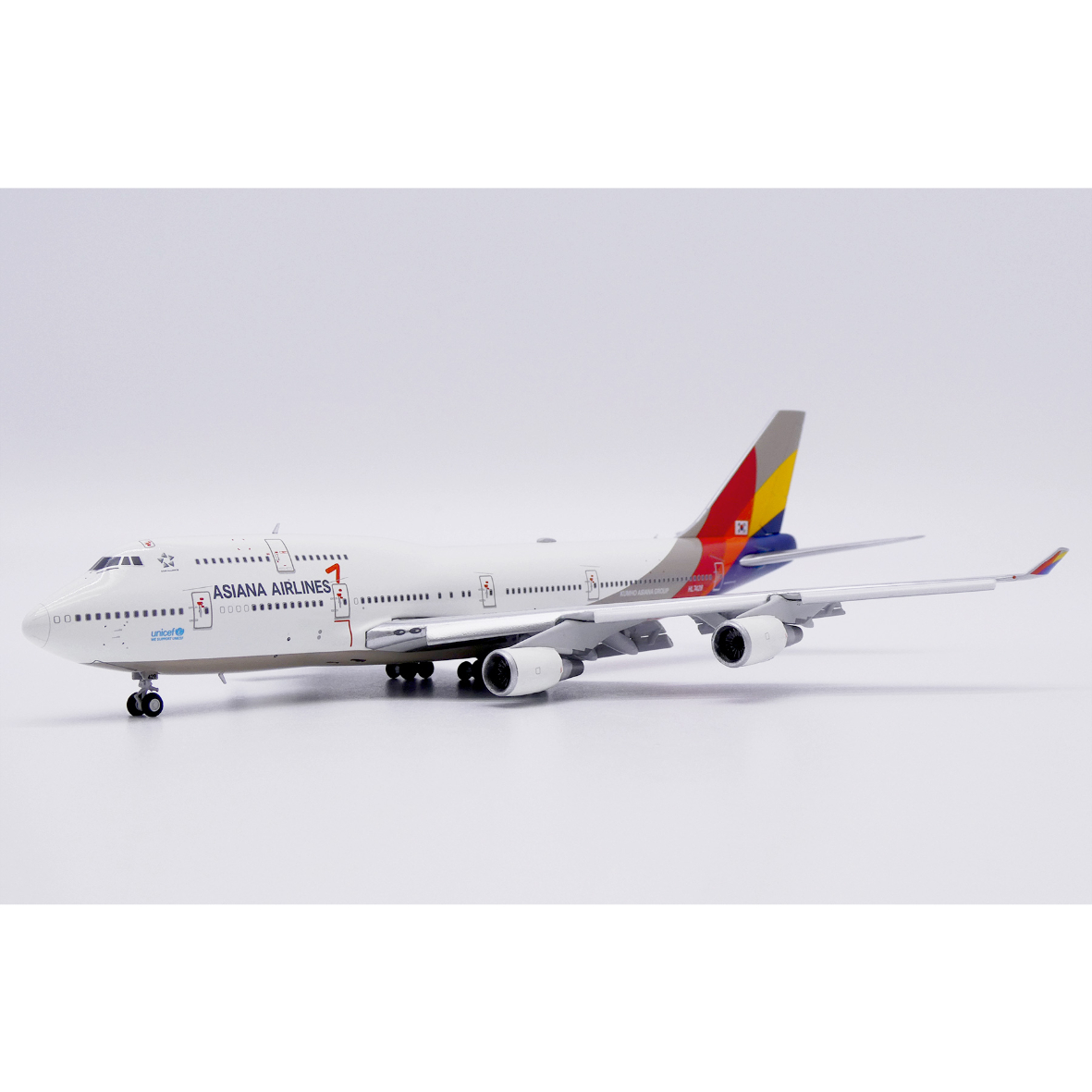1/400 747-400 アシアナ航空「最後1機」 HL7428 Flaps Dow