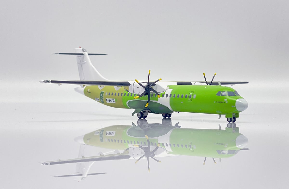 お取り寄せ商品】1/200 ATR 72-600 Test Livery F-WWE