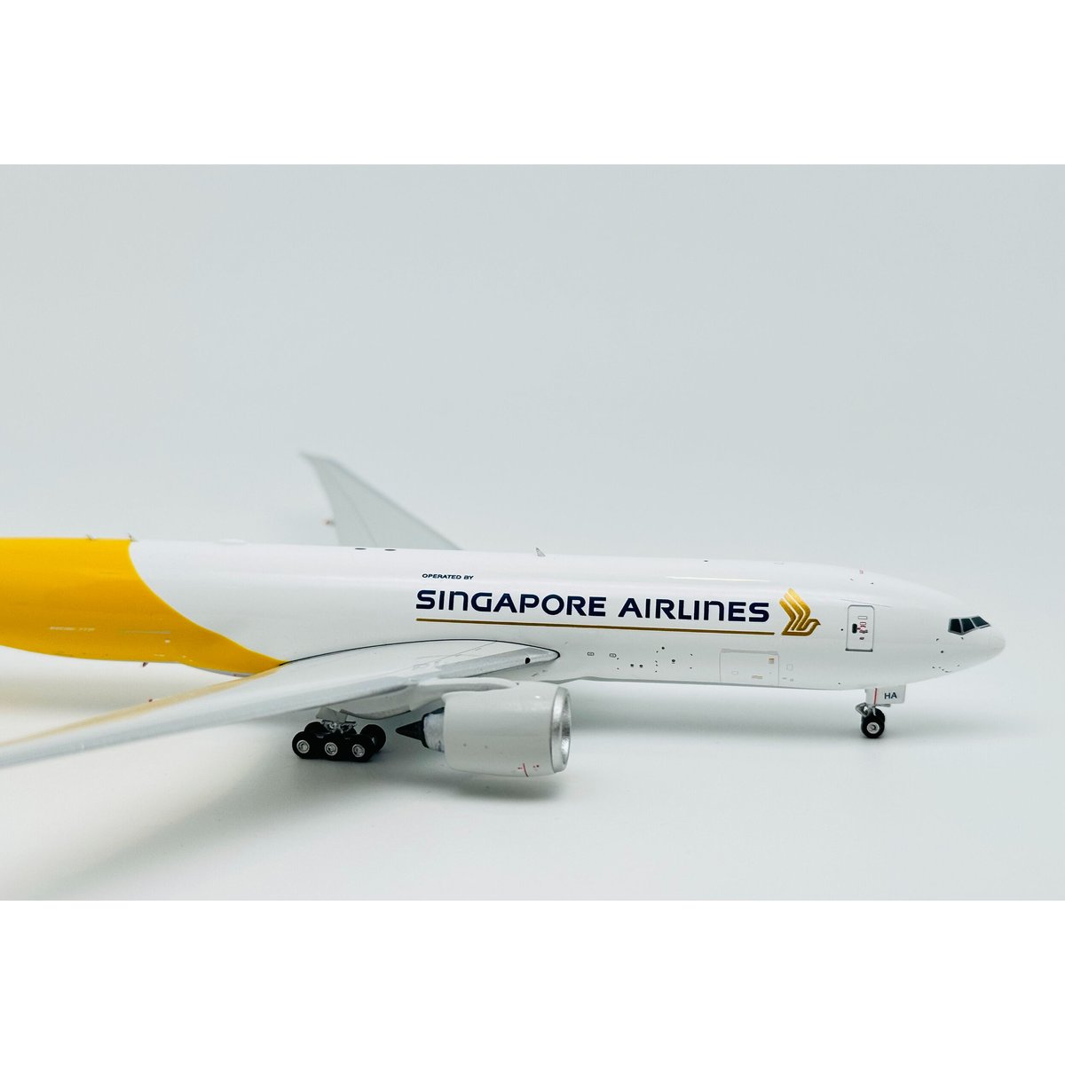 【予約商品】1/400 777-200LRF シンガポール航空／DHL 9V-DHA |