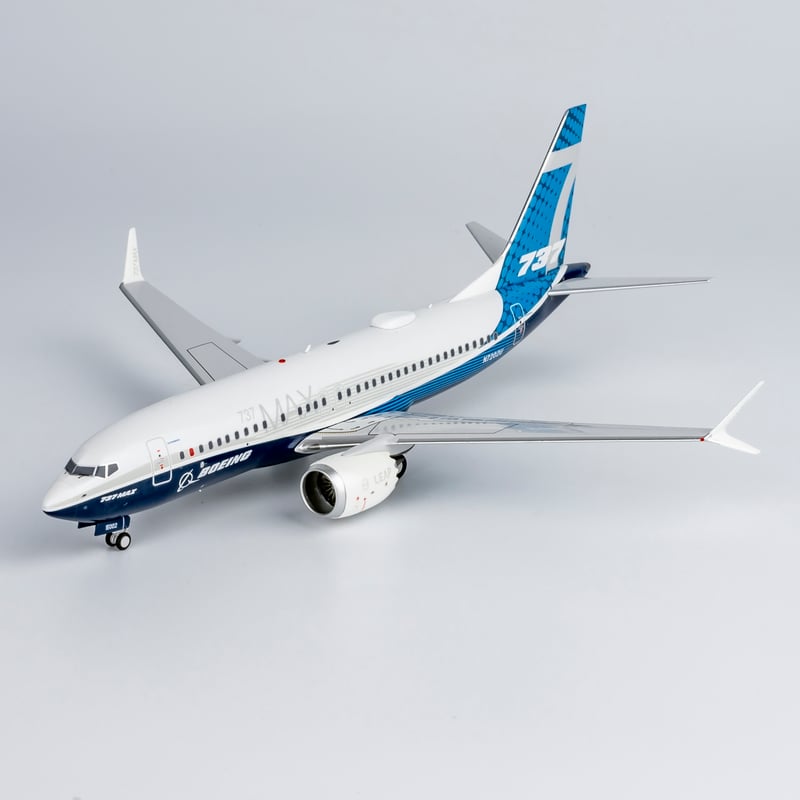 AIR DO Boeing 737-700 1/200モデル+マスクケースセット AIR DO Boeing 737-700 1/200モデル+マスクケースセット AIR DO