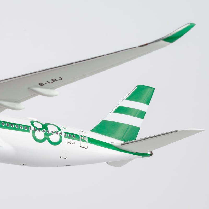 ULTIMATE COLLECTION)1/400 A350-900 キャセイパシフィック航