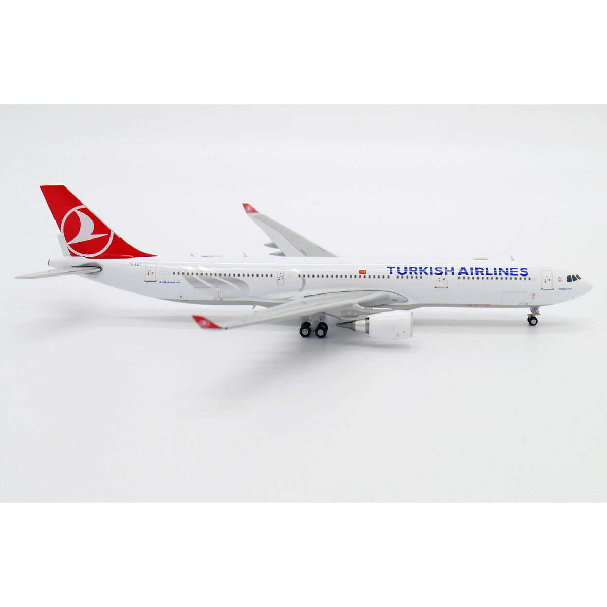 1:100 A321neo TC-LPE ターキッシュエアライン模型 1/400 A330-300 ターキッシュ エアラインズ TC-LNE |