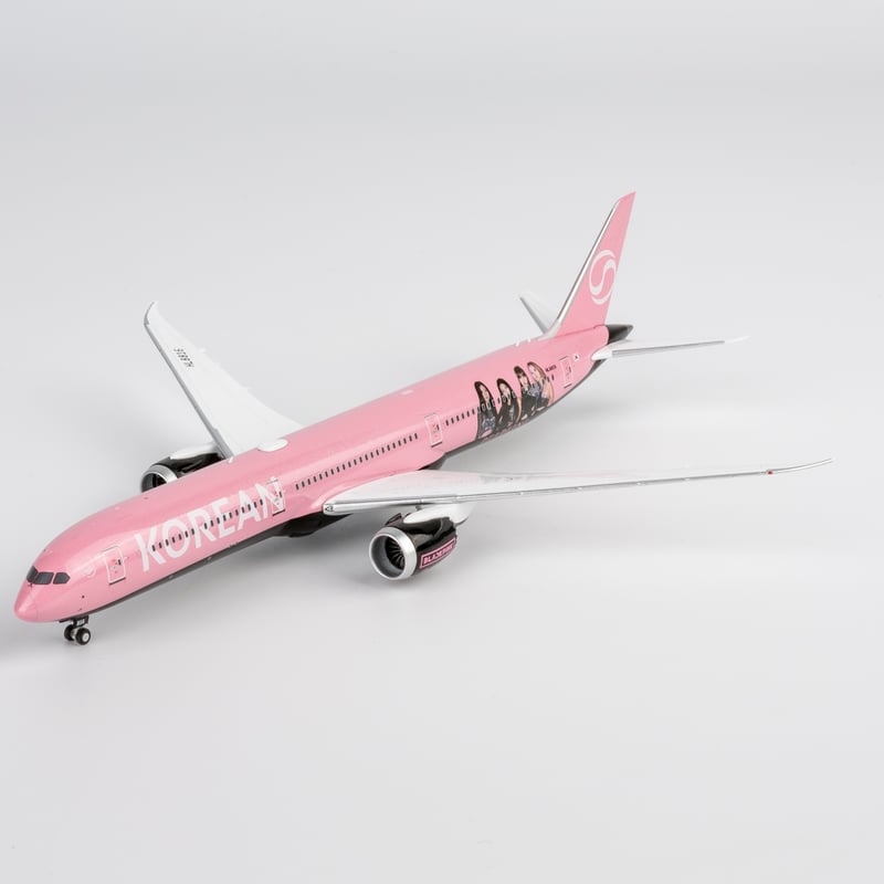 お取り寄せ商品】1/400 787-10 大韓航空「BlackPink」 HL881