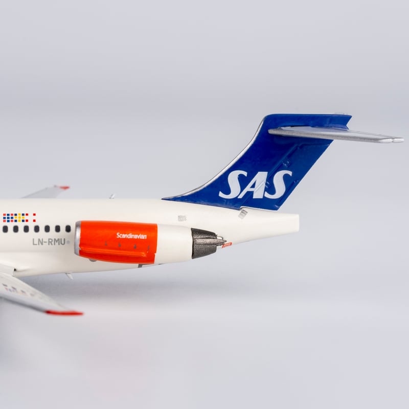 お取り寄せ商品】1/400 MD-87 (DC-9-87) スカンジナビア(SAS)航
