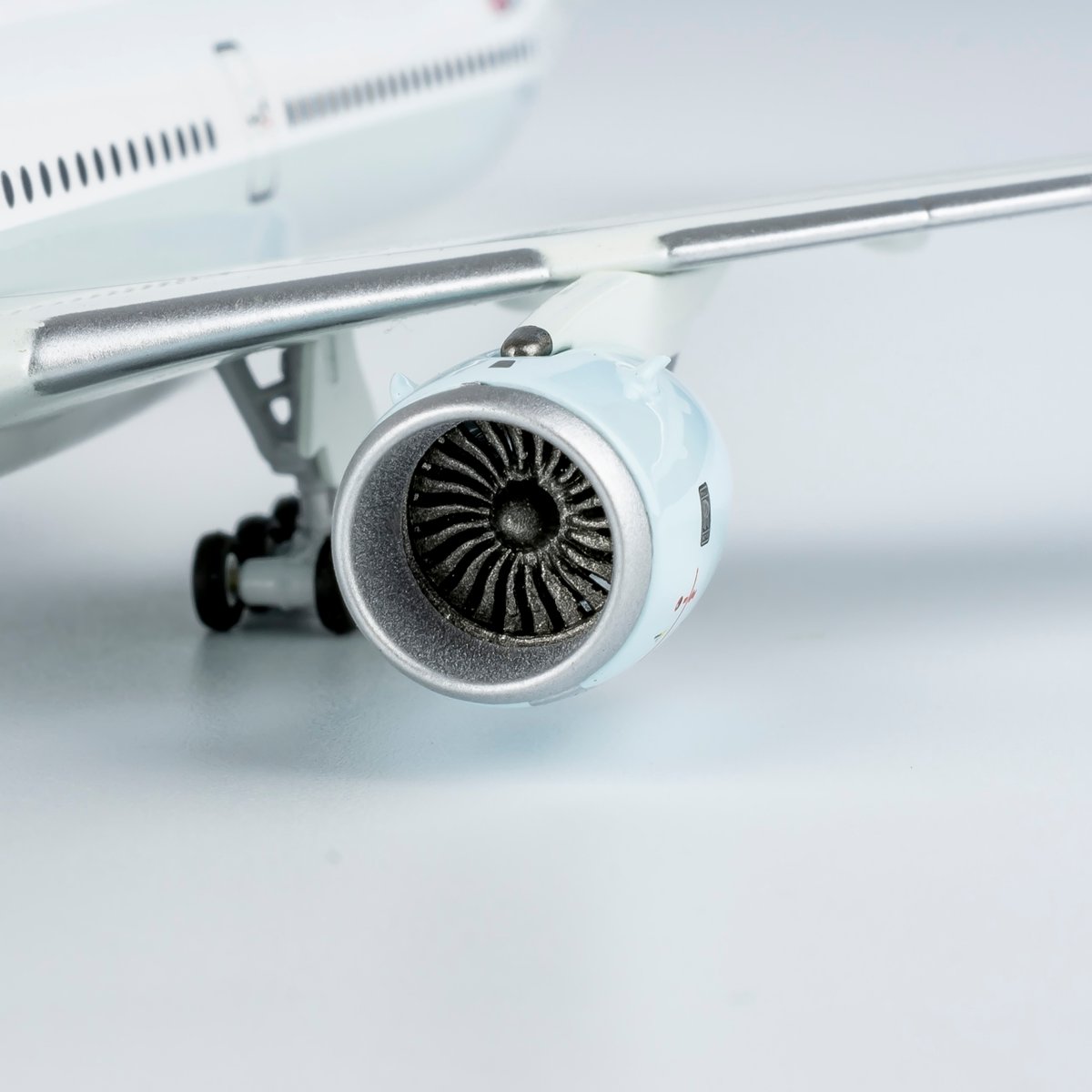 1/400 A350-1000 キャセイパシフィック航空「香港啓徳空港100周年記念