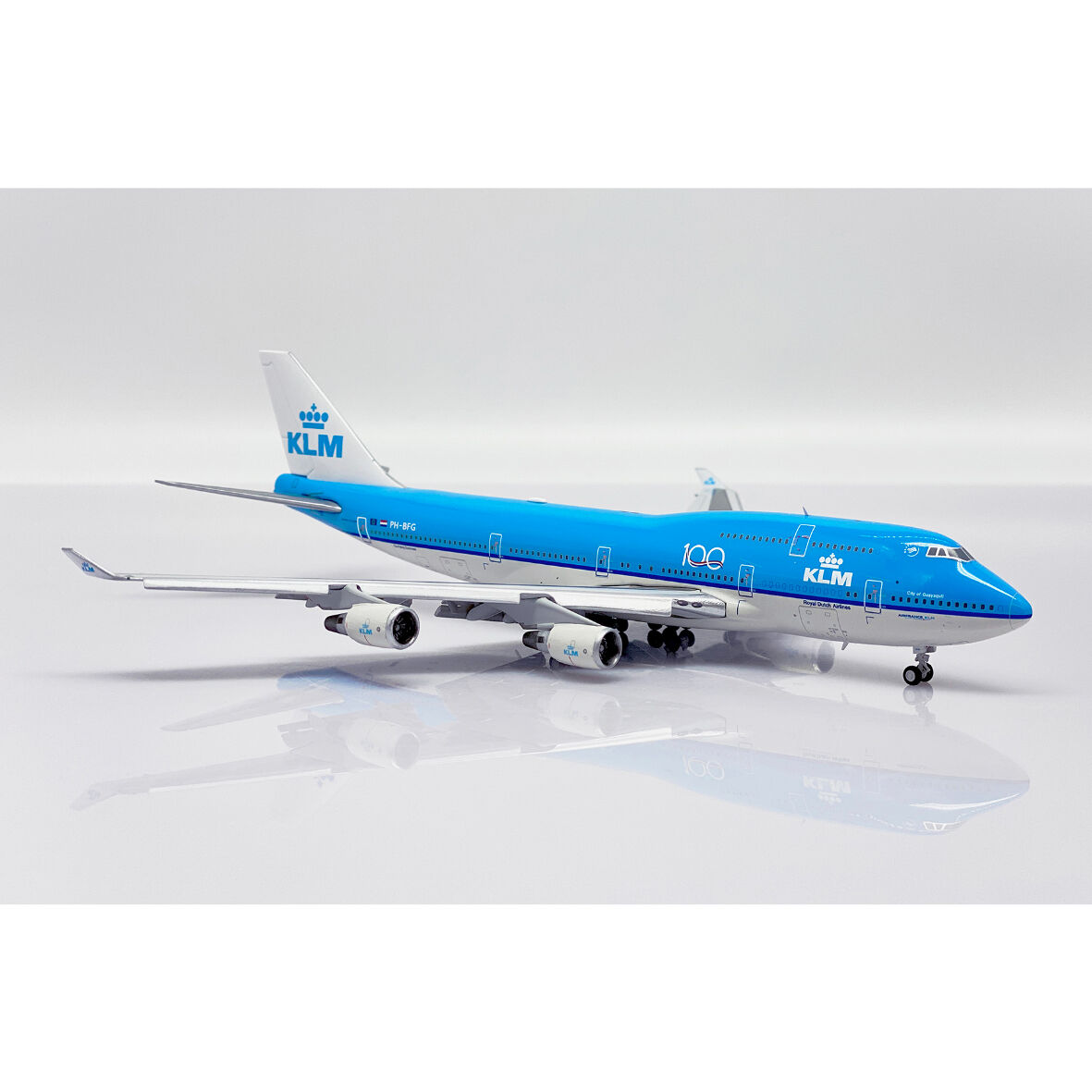 お取り寄せ商品】1/400 747-400 KLMオランダ航空(旧塗装) PH-BF