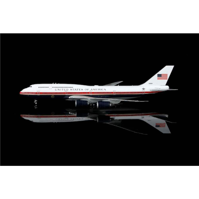 1/200 VC-25B (747-8) アメリカ空軍「新エアフォース・ワン」 30000