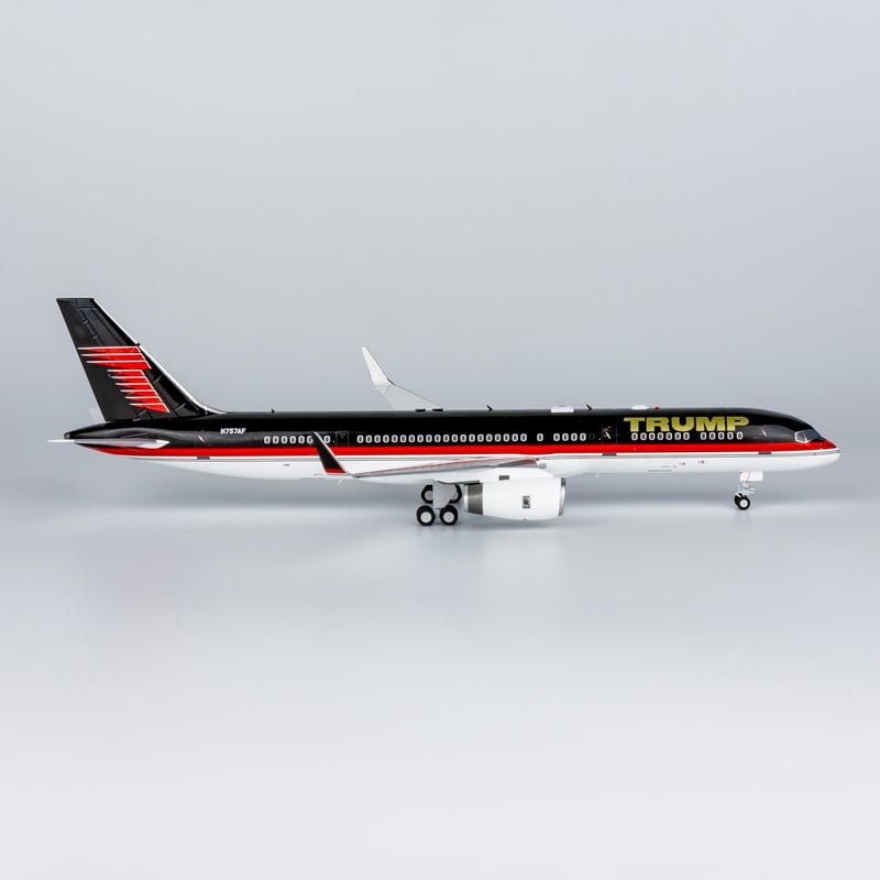 1/200 757-200/w トランプジェット「old tail」