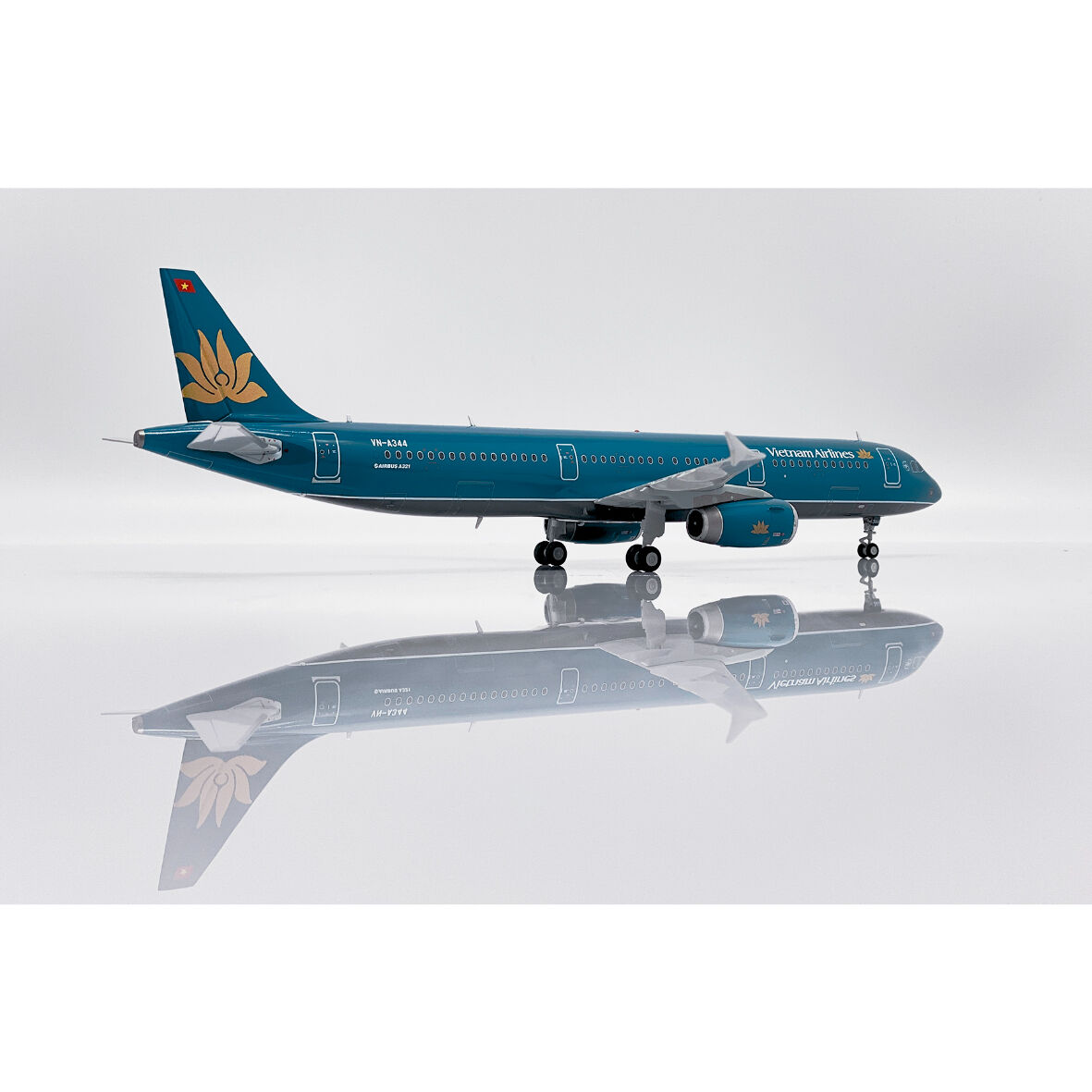 VN ベトナム航空 Planetags A321-200 Vietnam Airlines Airbus A321-200 - PLANETAGS TAIL #VN-A347