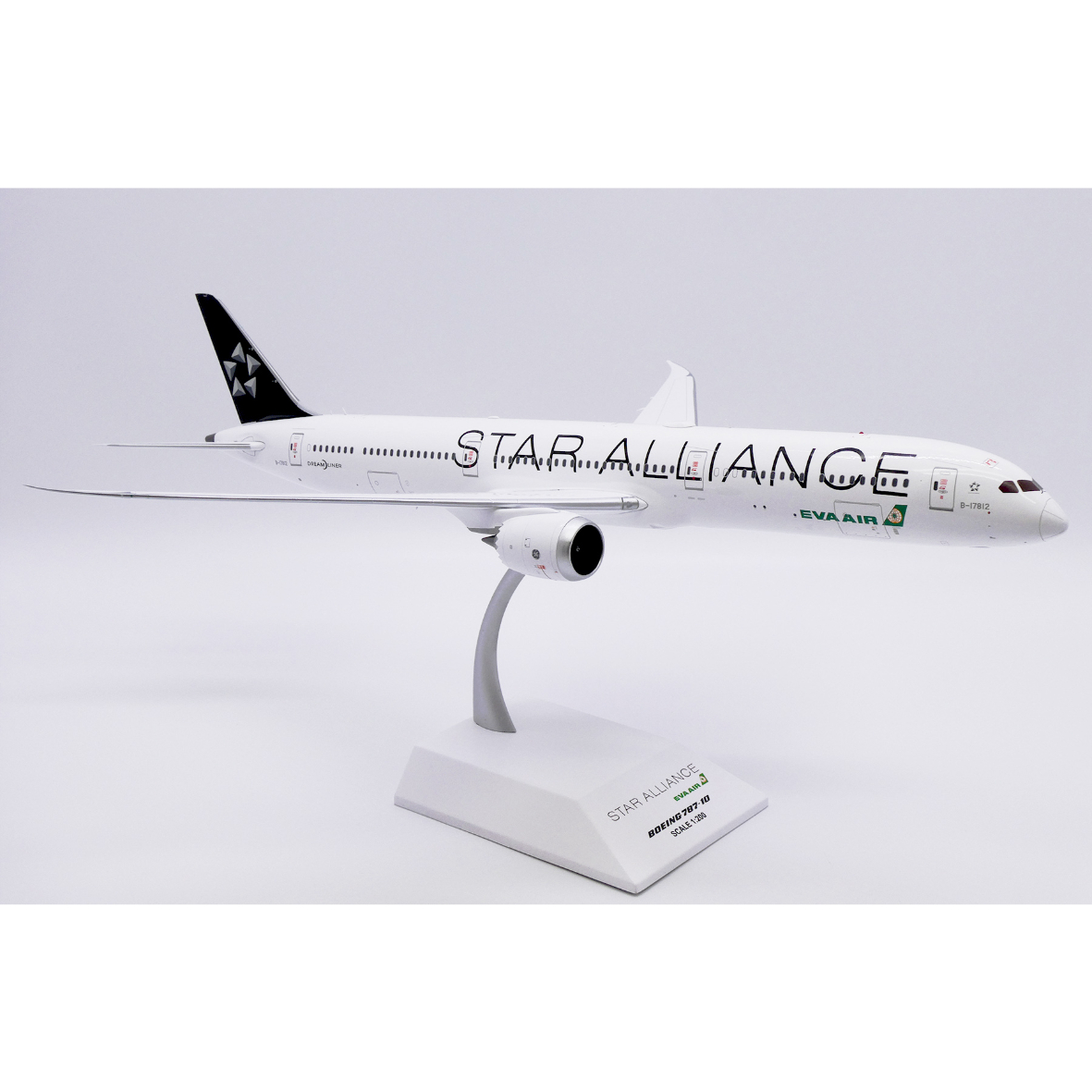 【現状品】1/200 B777-300ER エバー航空 スタアラ塗装 現状品】1/200 B777-300ER エバー航空 スタアラ塗装