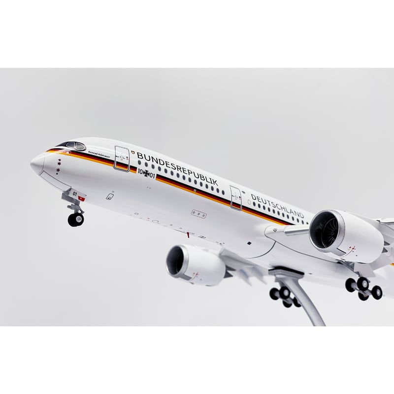 ドイツ 政府専用機 A350-900 Aviation 1/400 ドイツ 政府専用機 A350-900 Aviation 1/400 - メルカリ