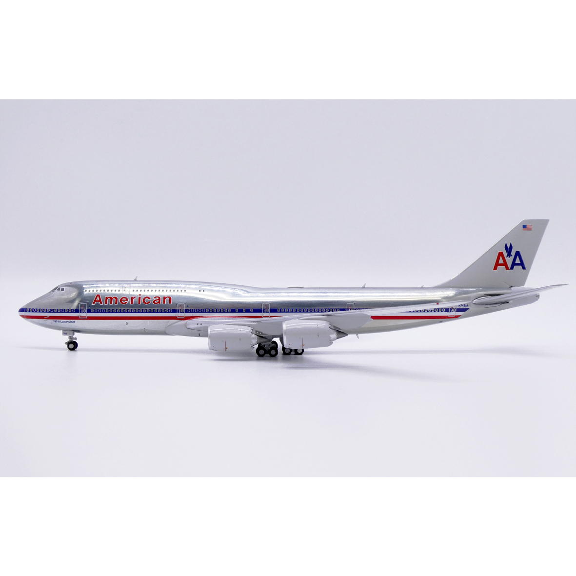 1/400 747-8i アメリカン航空 仮想塗装 N748AA (ポリッシュ仕上げ) |