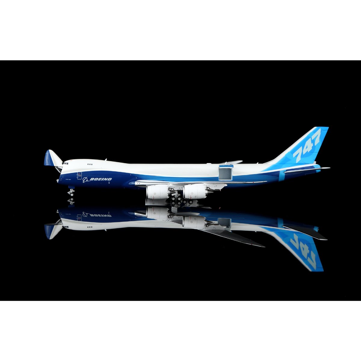 お取り寄せ商品】1/400 747-8F ボーイング社「ハウスカラー」 | ひこー