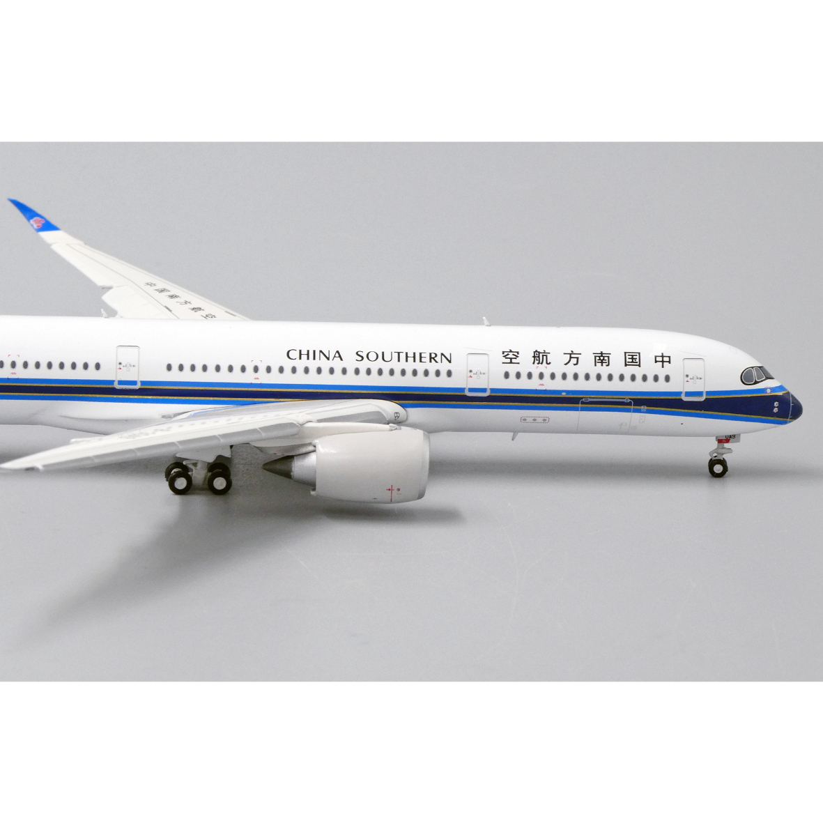 1/400 A350-900XWB 中国南方航空 B-30A9 Flaps