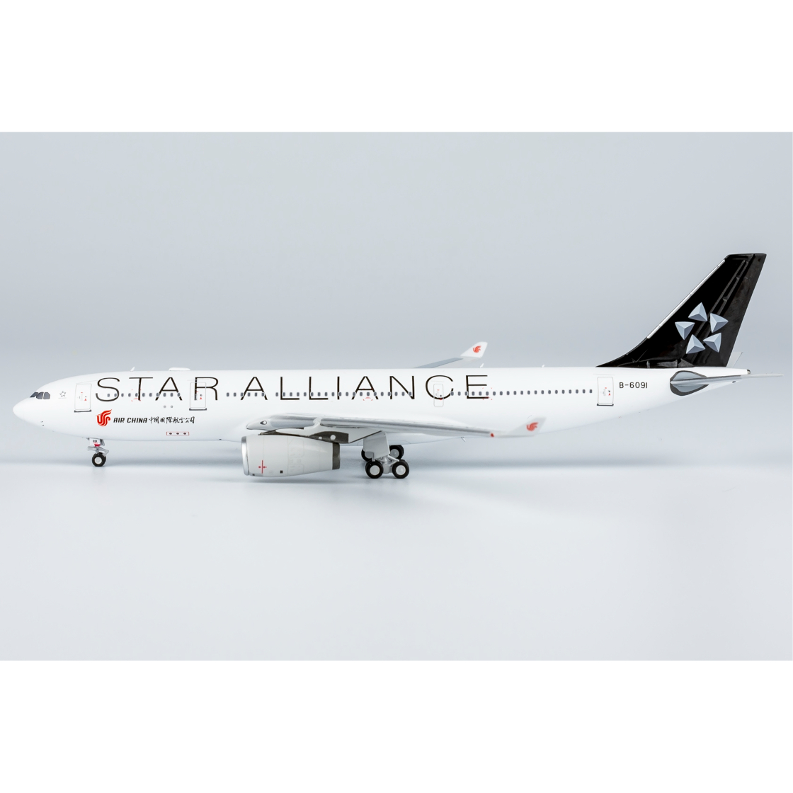 AIR CHINA A330航空機モデル　特別塗装機　全長約47センチ AIR CHINA A330航空機モデル 特別塗装機 全長約47センチ 完璧