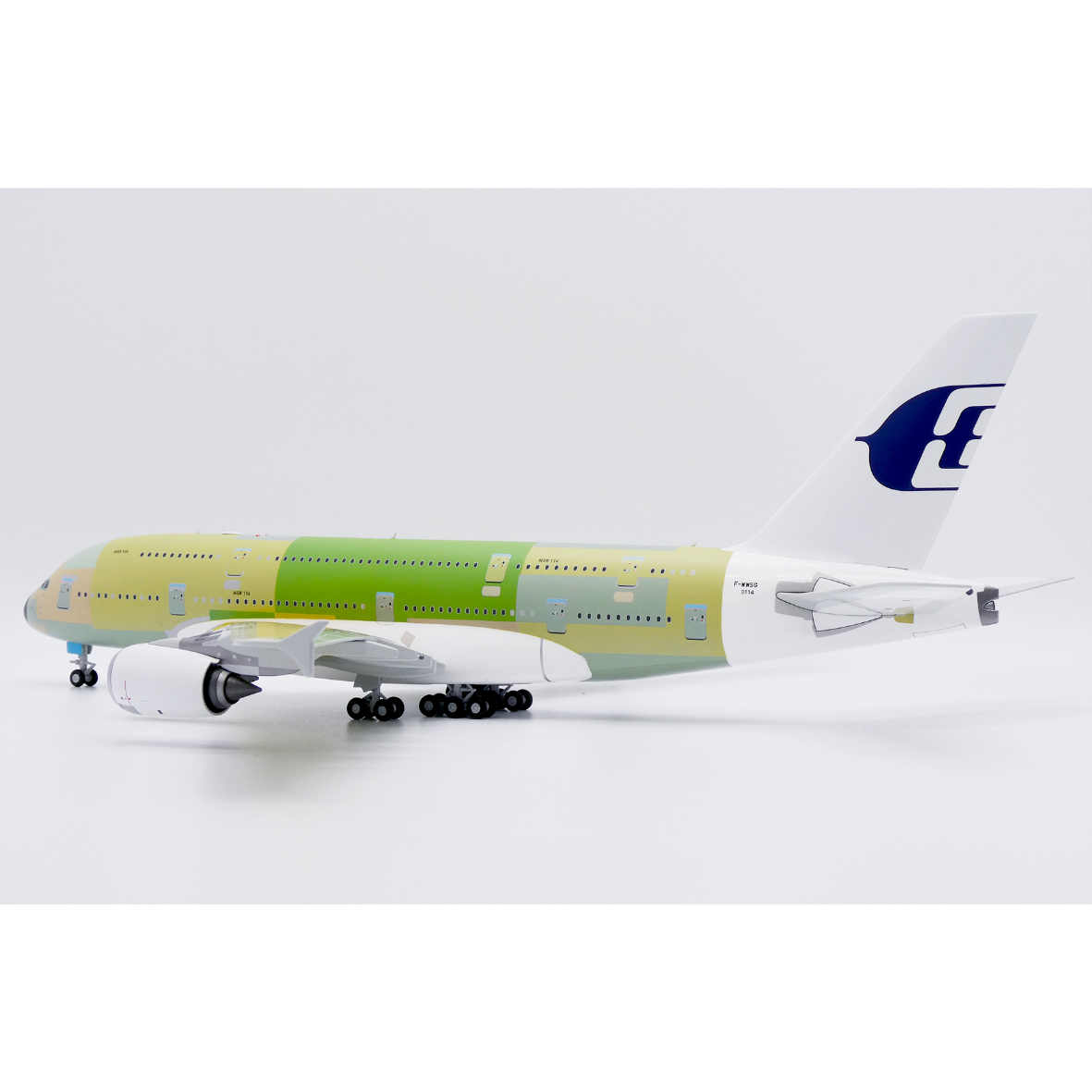 4/19…new!マレーシア航空／エアバスA380約50cm お取り寄せ商品】1/200 A380 マレーシア航空（エアバス社下地塗装）