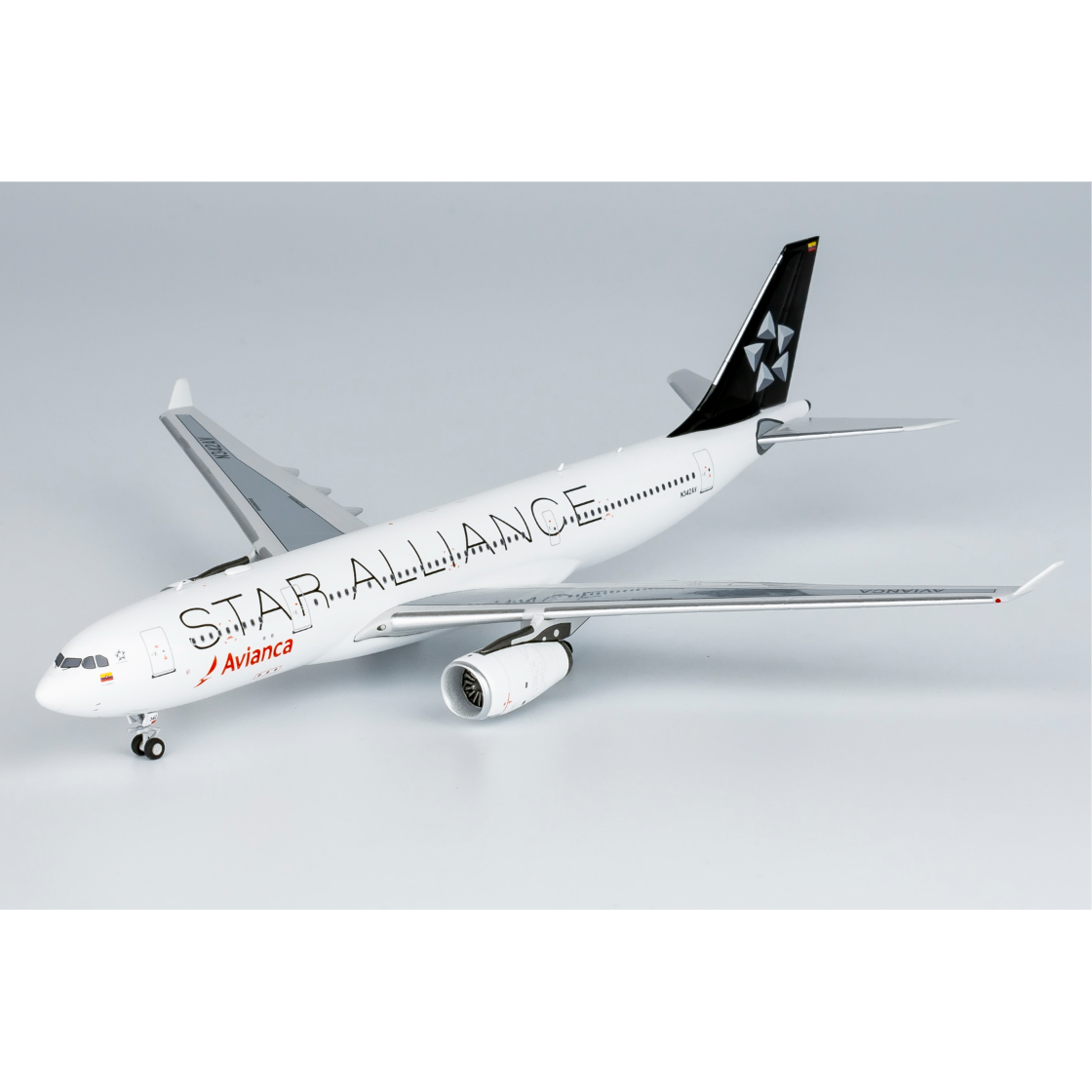 1/200 A319-112 アビアンカ航空 HK-4553 スタンド付属 1/200 A319-112 アビアンカ航空 HK-4553 スタンド付属 - メルカリ