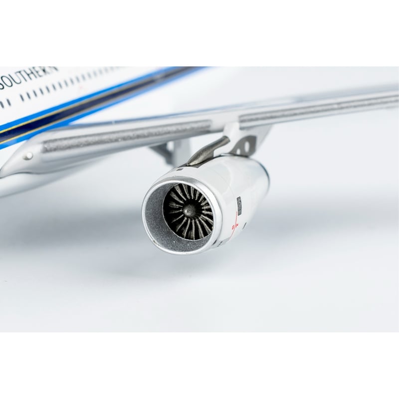 ★たかのすけ様★中国国際航空 A330-300｜NG Models 1/400 ScaleModelStore.com :: NG Models 1:400 - 62067 - China Southern
