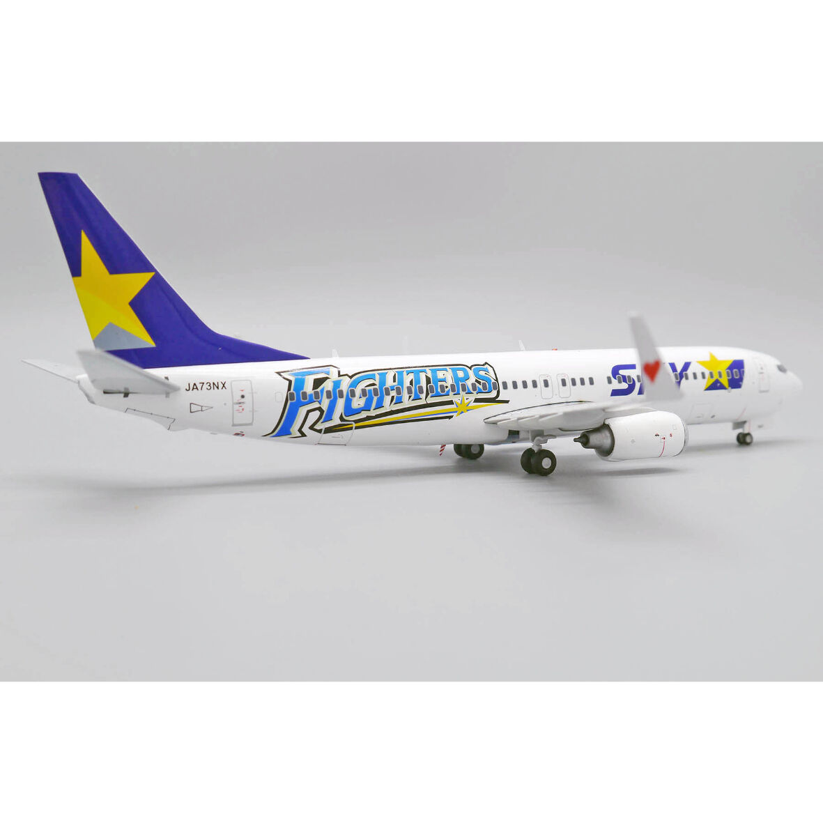 非売品・新商品情報】1/200 737-800 スカイマーク「ファイターズ