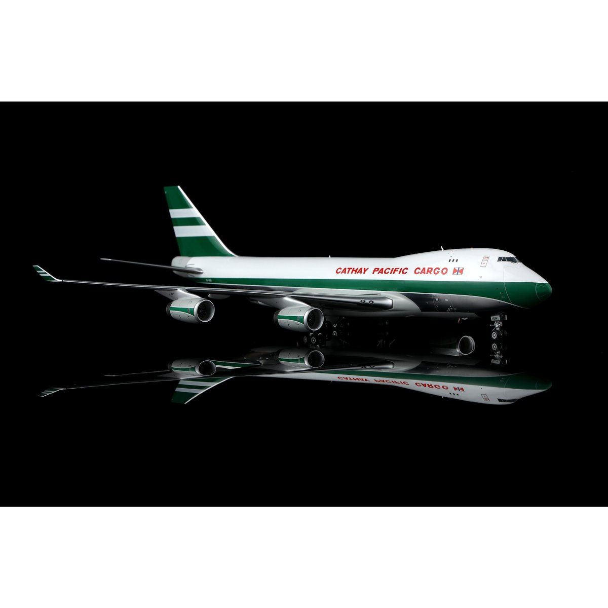 特価商品】【お取り寄せ商品】1/200 747-400F キャセイパシフィック