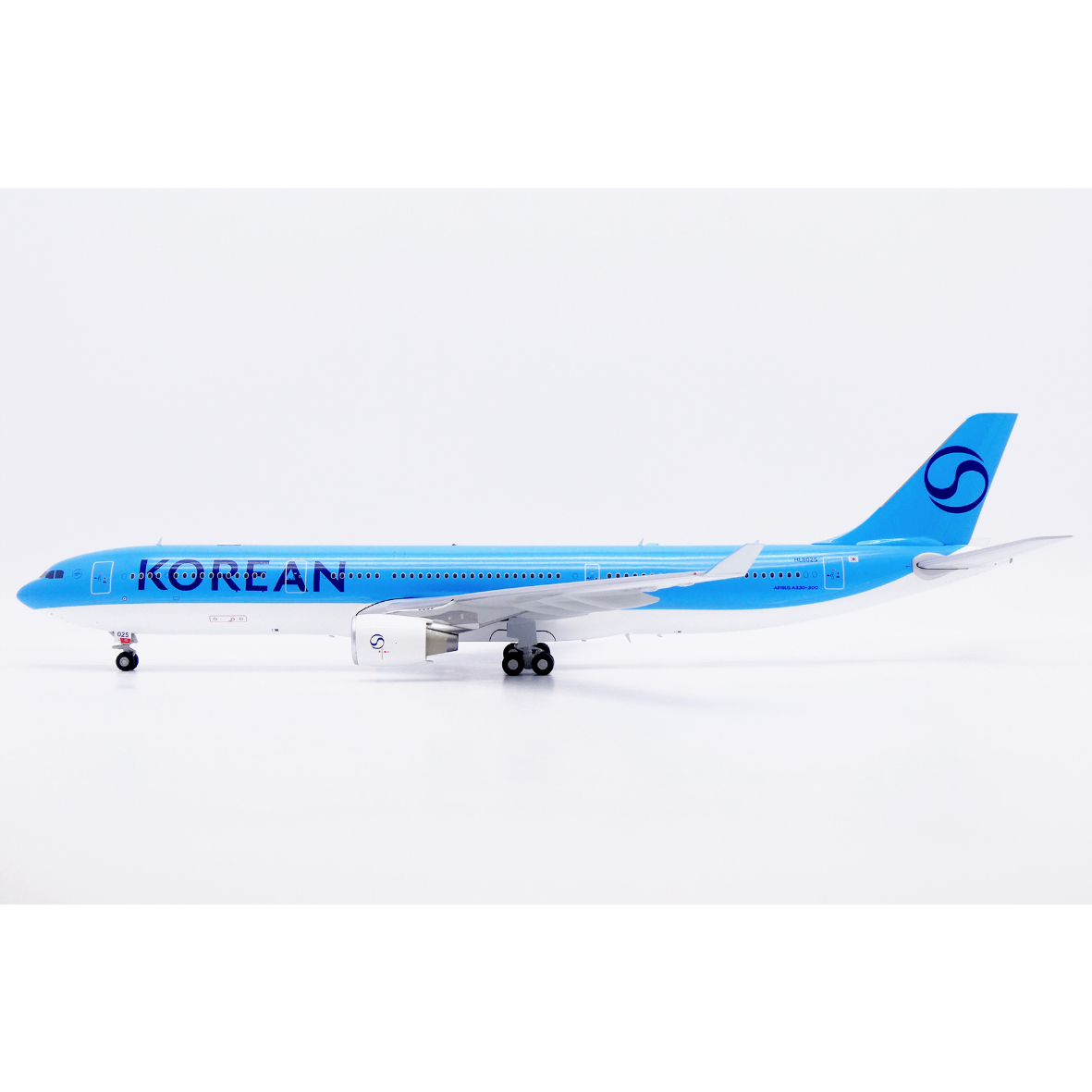 お取り寄せ商品】1/200 A330-300 大韓航空「新塗装」 HL8025 |