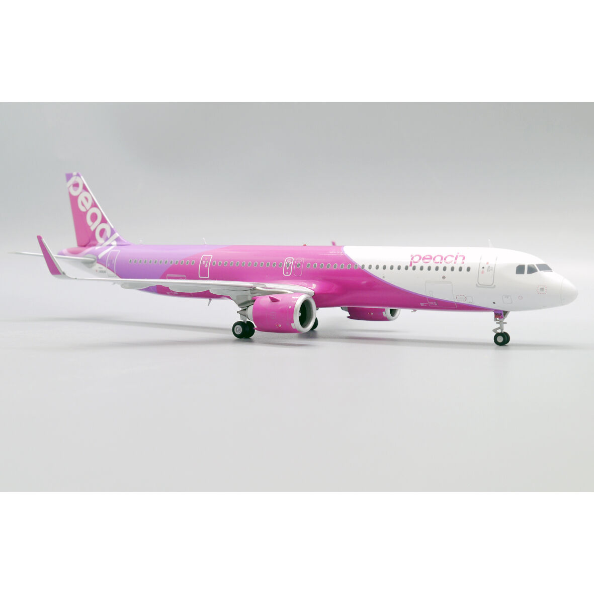 非売品・新商品情報】1/200 A321NEO ピーチPeach Aviation J