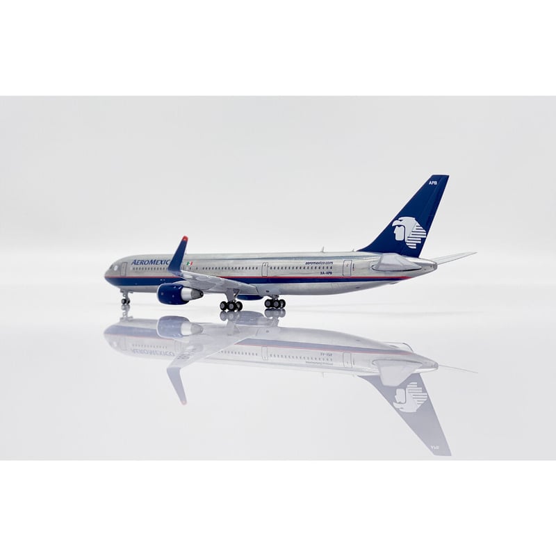 お取り寄せ商品】1/400 767-300ER アエロメヒコ航空 XA-APB お取り寄せ商品】1/400 767-300ER アエロメヒコ航空 XA-APB