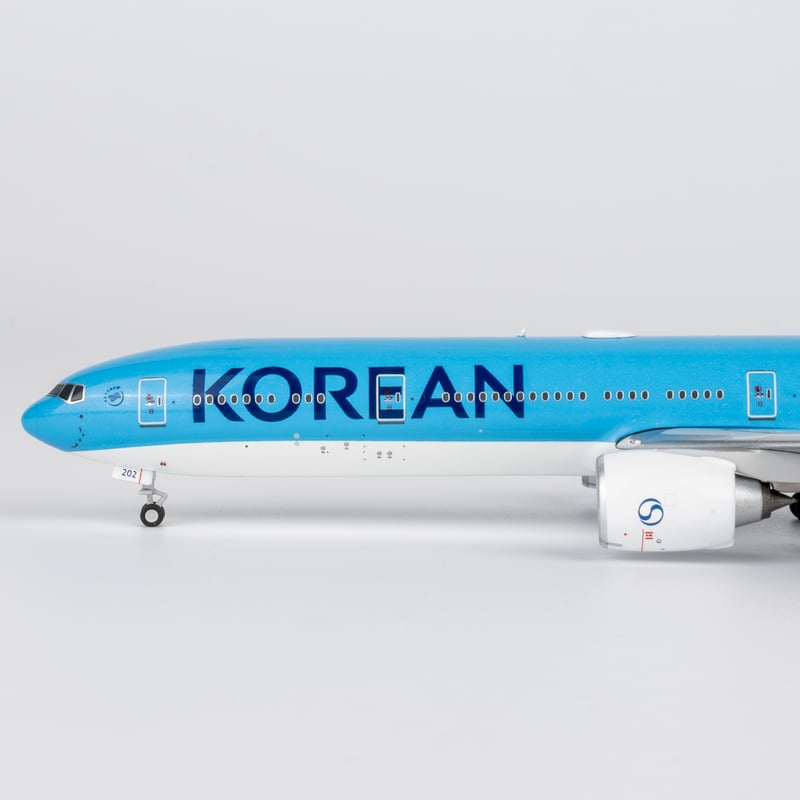 ★猫好きマー君様★大韓航空 B777-300ER 新塗装 ギア着脱可 1/400 お取り寄せ商品】1/400 777-300ER 大韓航空「新塗装」 HL7202 | ひこ
