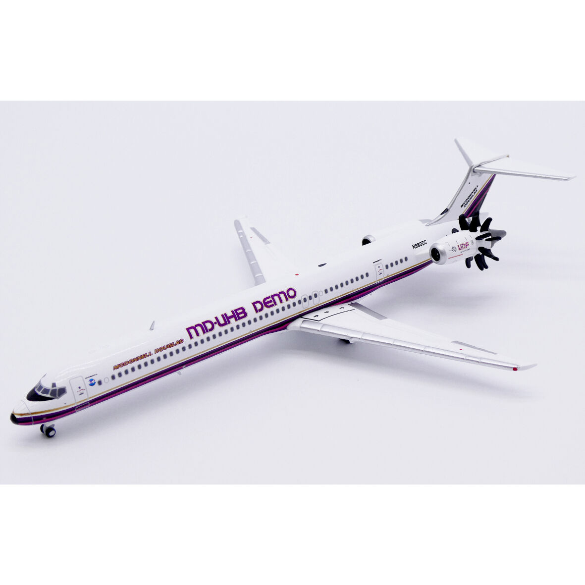 Ph JAS MD-81 マクドネル・ダグラス JA8498 1/400 新品 訳あり】【特売セール商品】1/400 MD-81 マクドネル・ダグラス社