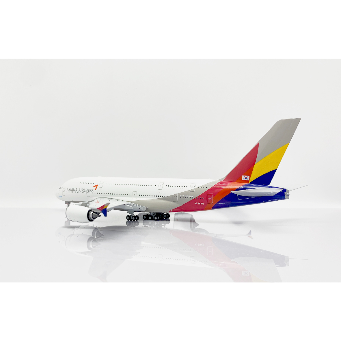 お取り寄せ商品】1/200 A380 アシアナ航空 HL7640 |