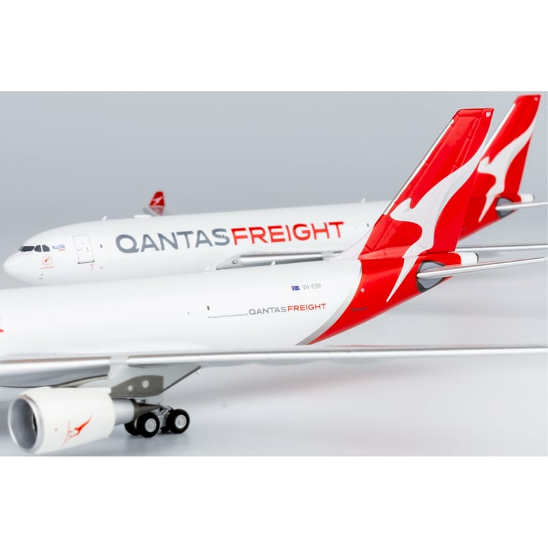 お取り寄せ商品】1/400 A330-200P2F カンタス航空貨物