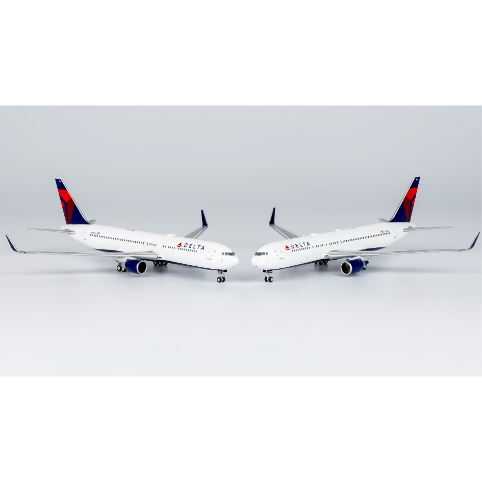 1/400  デルタ航空　ボーイングＢ７６７－３００ＥＲ　Ｎ１７１ＤＺ 1/400 767-300ER/w デルタ航空 N174DN | ひこーきちゃん