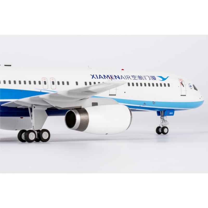 お取り寄せ商品】1/200 757-200/w 厦門航空「新塗装」 B-2869