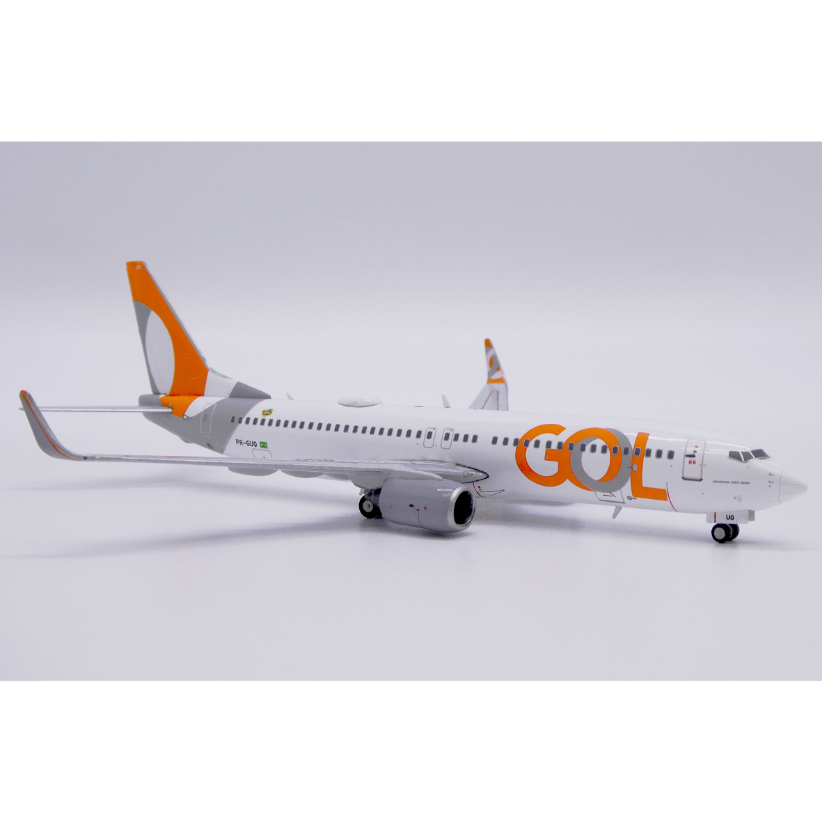 ゴル航空 737-800 PR-GUQ 1/400 お取り寄せ商品】1/400 737-800 ゴル航空 PR-GUQ