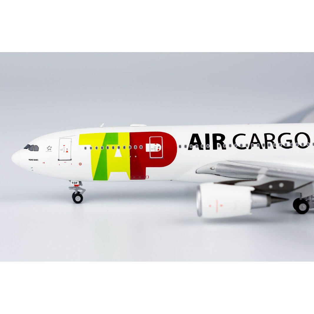 お取り寄せ商品】1/400 A330-200 TAPポルトガル航空カーゴ CS-